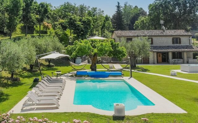 Elegant Villa, Sant'ippolito