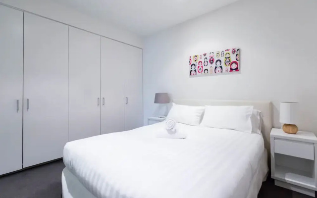 ROBYN, 1BDR Melbourne Apartment