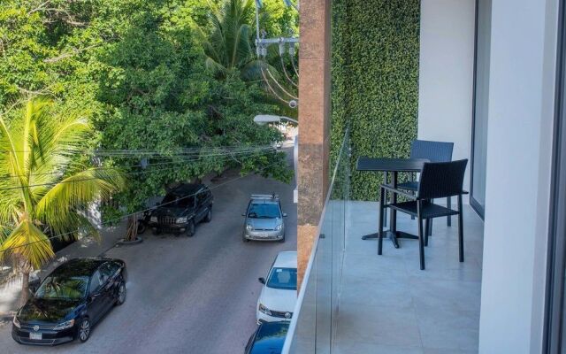 Menesse 32 102 by Mikitito Rentals