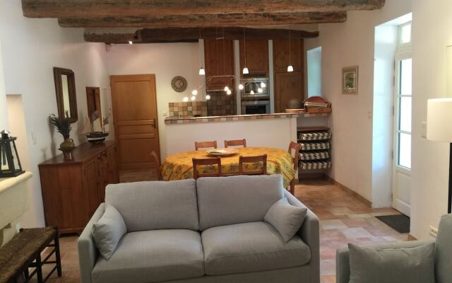 Bastide Casa Mira au domaine d' Esclatesang, 5 ha, Apt, parc du Luberon