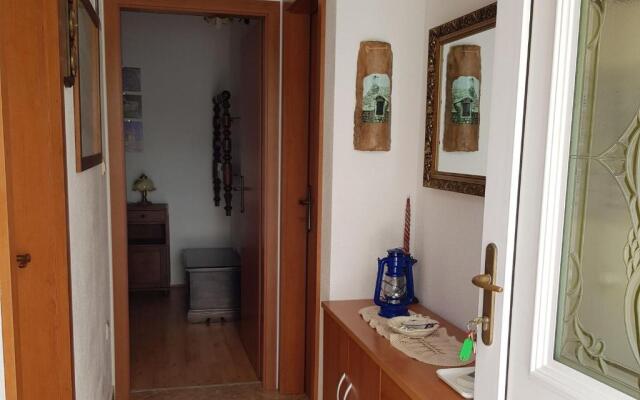Seaview Apartment With Large Terrace Bol