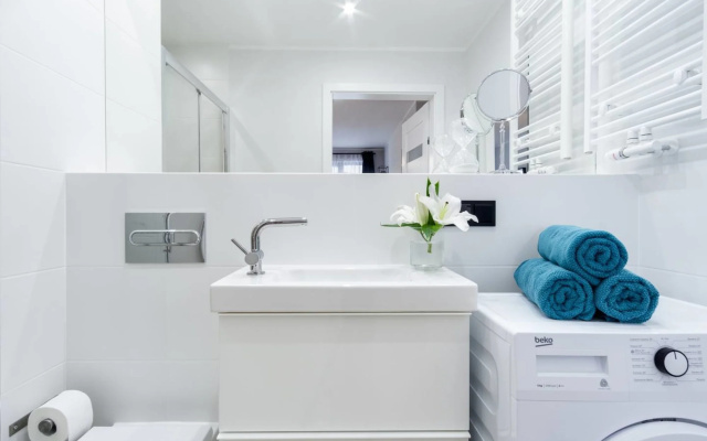 Modern apartment close to the Old Town
