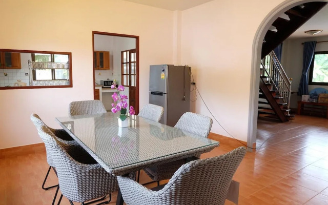 OYO 967 Andathien Pool Villa Aonang
