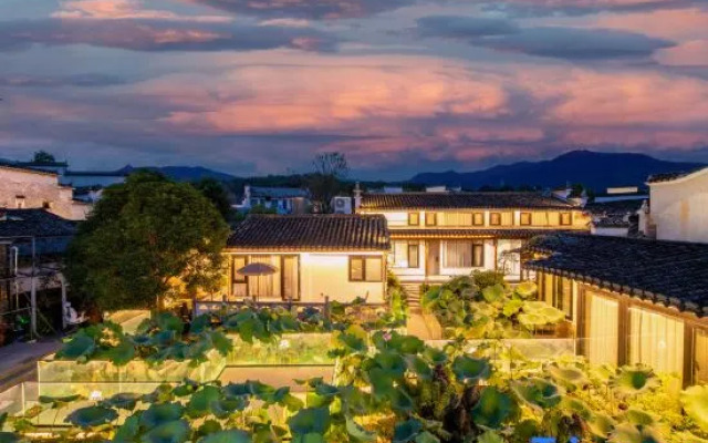 Hongcun Hetang Moonlight Luxury Homestay