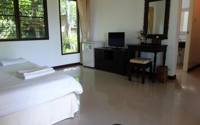 Khaolak Hillside Villa