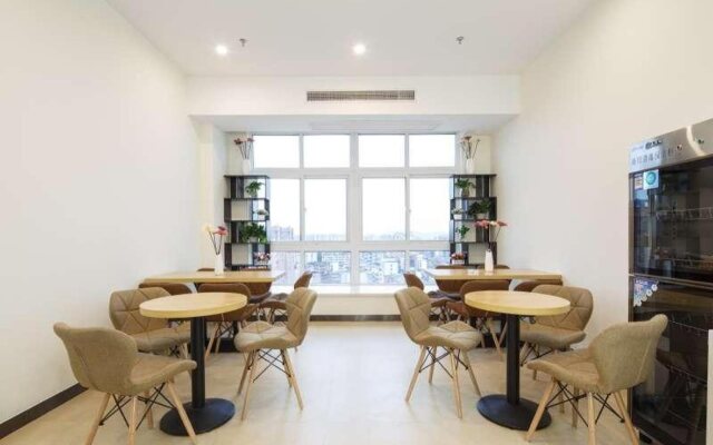 7 Days Premium (Chongqing Liangping People's Square Center)