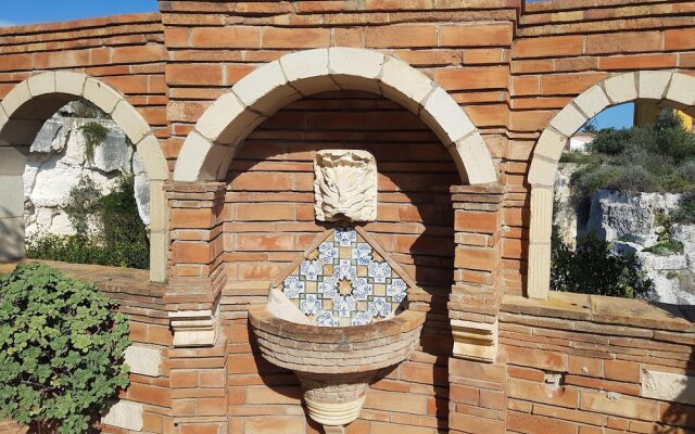 La Latomia Villa nei Pressi del Teatro Greco No1678