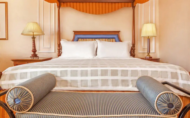 The Oberoi Grand Kolkata Hotel