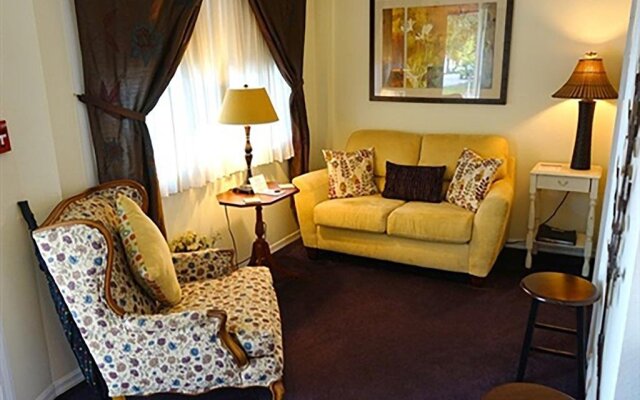 The Heirloom Inn