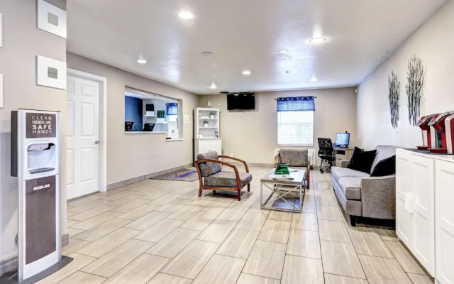 Suburban Studios Westminster Denver North