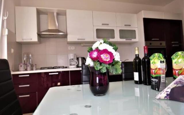 Apartment West