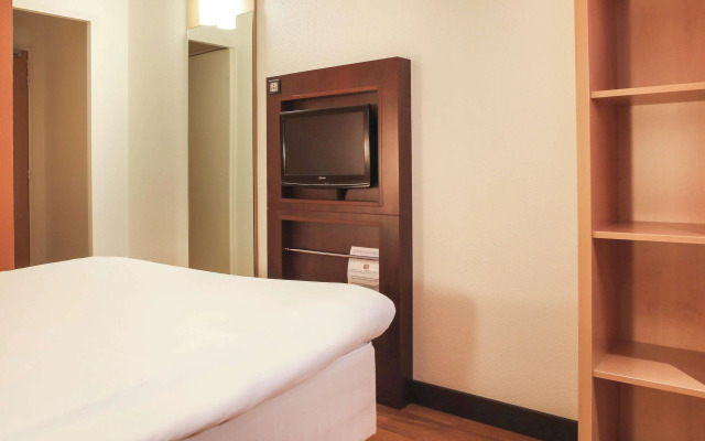 ibis Bourg Jasseron/Teyssonge