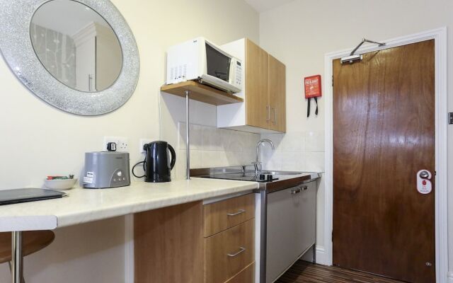 Aviva Guest House