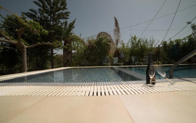 Bodikos Villas & Apartments