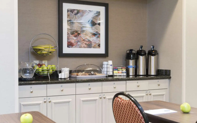 Hampton Inn & Suites Hartford-Manchester