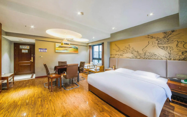 Caifu Holiday Hotel