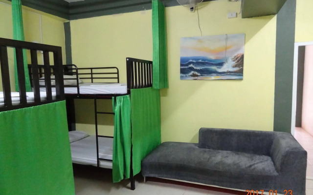 Hugs Guesthouse