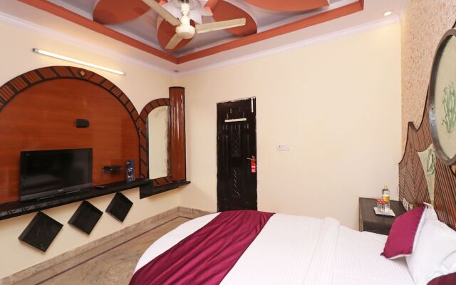 OYO 11603 President Inn