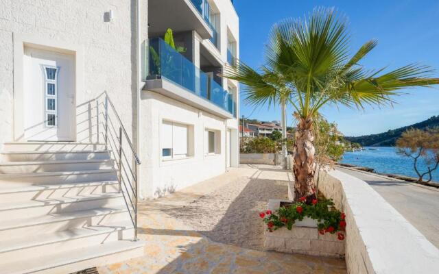 Beachfront Luxury Villa