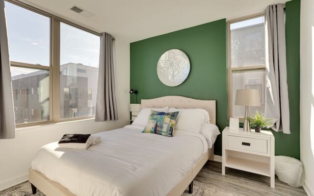 4 Mi to Center City: Philly Home w/ Rooftop Deck