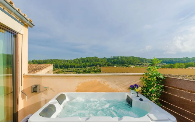 Es Reco in Costitx With 2 Bedrooms and 2 Bathrooms