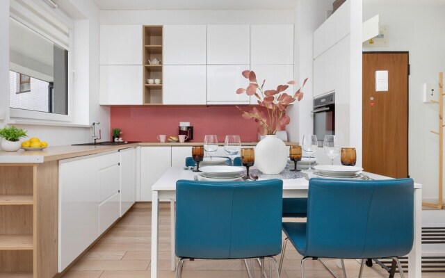 Cozy Nowaka-jezioranskiego by Renters