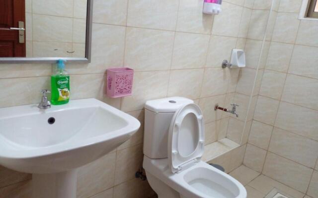 Lovely 1 bedroom condo at Greatwall Gardens