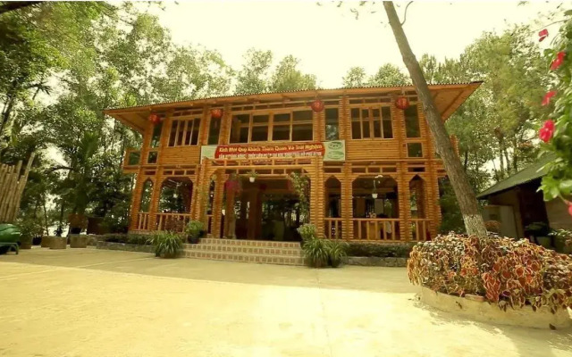 Phu Ninh Lake Resort