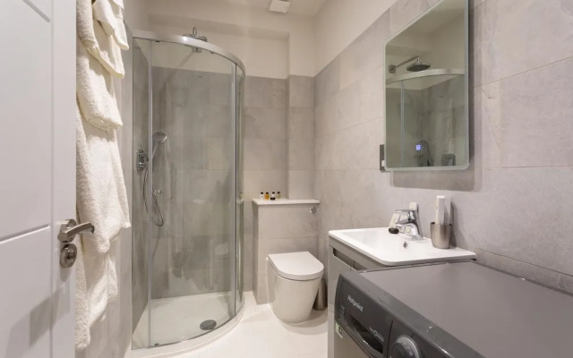 Sweet Inn - Kensington High Street