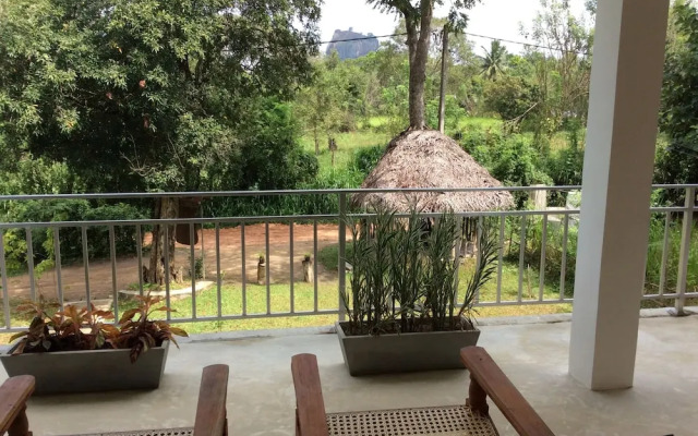 Sigiriya Rock Hide