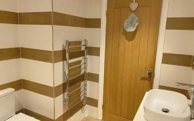 Lovely 5-bed House in Brighton