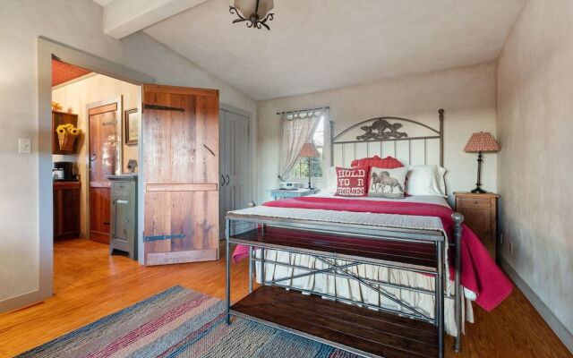 Chula Vista 1 Bedroom Cabin by RedAwning