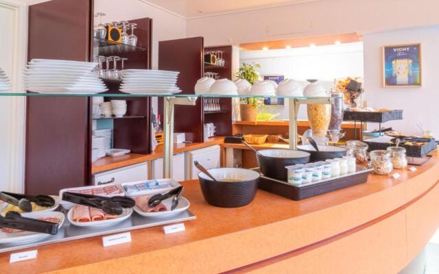 Brit Hotel Le Parc Vichy