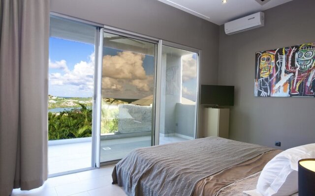 Contemporary Villa, Great Views, Pool, Hot Tub, AC, Free Wifi, Near Orient Bay Beach!