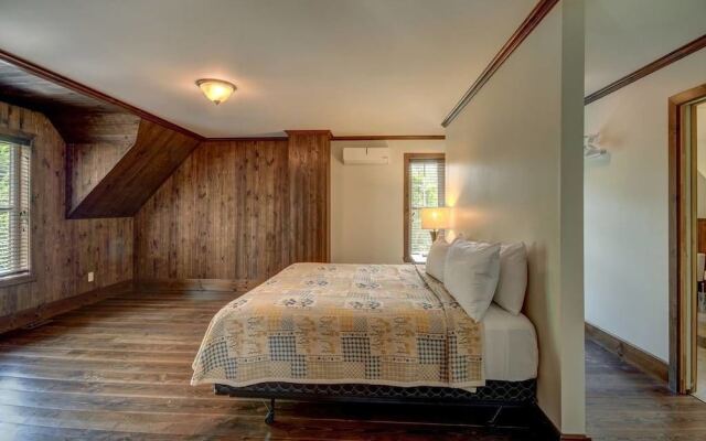 Chalet Phoenix
