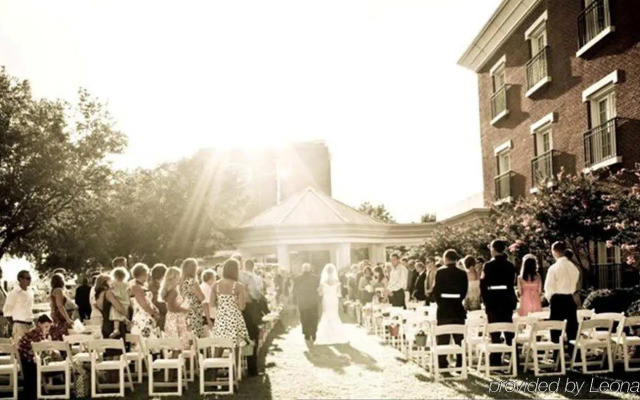 DoubleTree by Hilton New Bern Riverfront