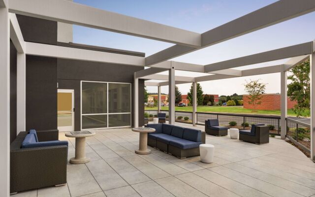 TRU by Hilton Ringgold