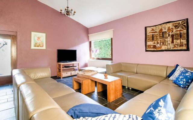 Spacious Holiday Home in Malmedy near Nature Parc High Venn