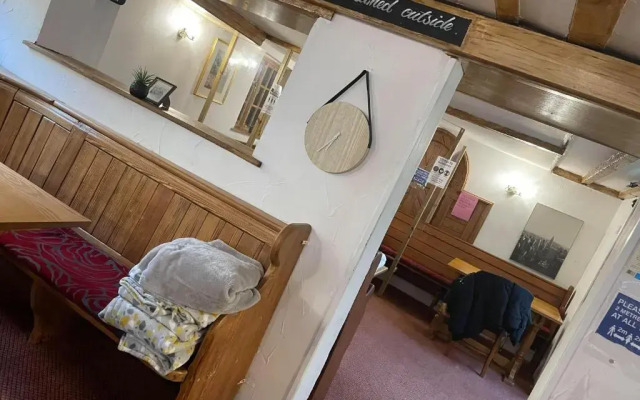 Glan Yr Afon Inn