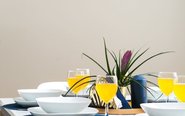 Penthouse with Piano & Old Town View