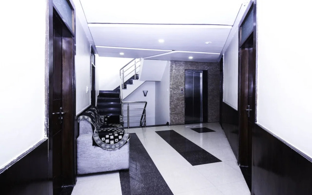 Hotel Galaxy Palace By OYO Rooms