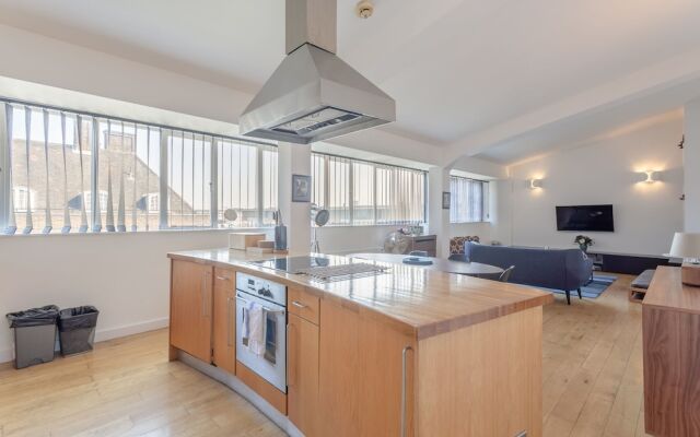 2 Bedroom Loft Near Edgware Road