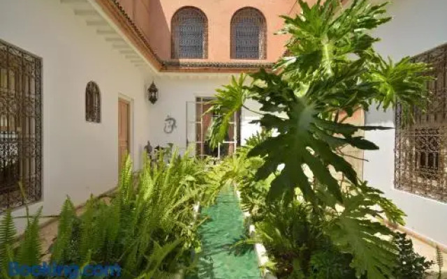 Villa Dinari