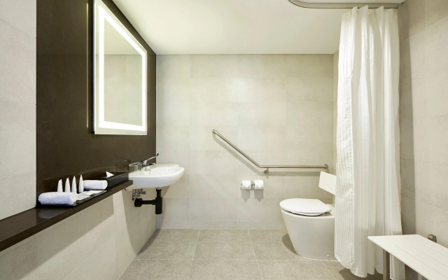 Furama Darling Harbour