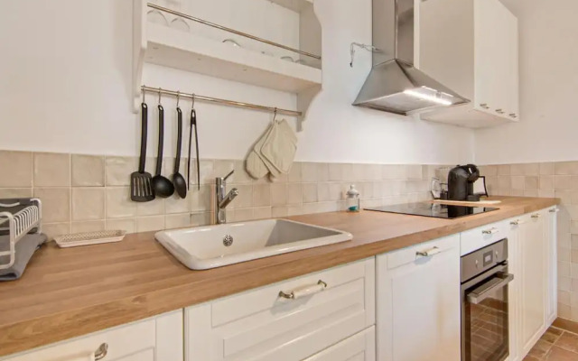 Stunning Apartment in Mombaroccio Near Metauro River