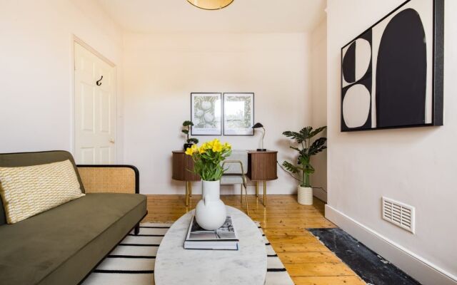 The Camberwell Secret - Alluring 3bdr House With Garden