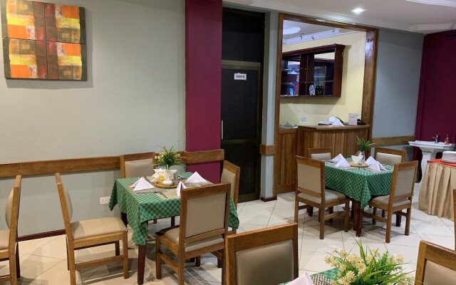 The Grand Villa Hotel