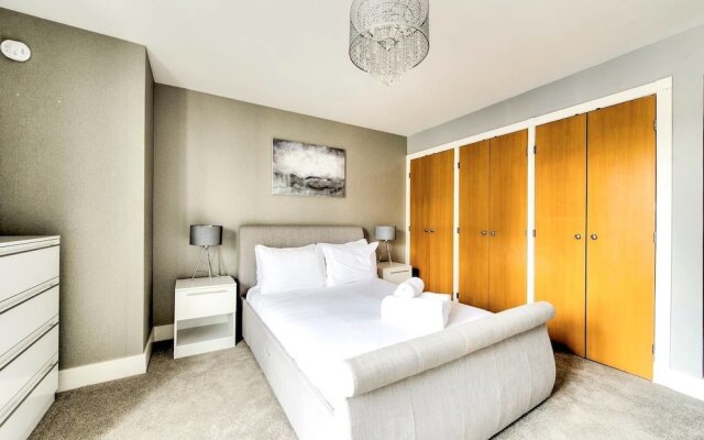 Modern 3 Bed/2bath City Centre Apartment