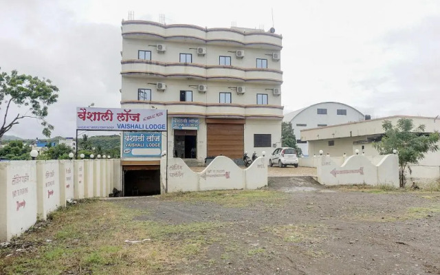 Vaishali Lodge by OYO Rooms