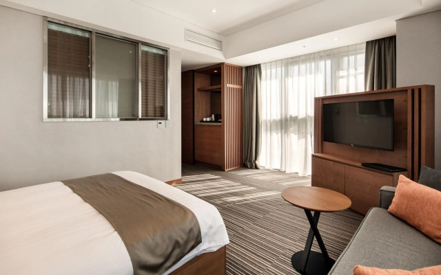 Golden Tulip Incheon Airport Hotel & Suites